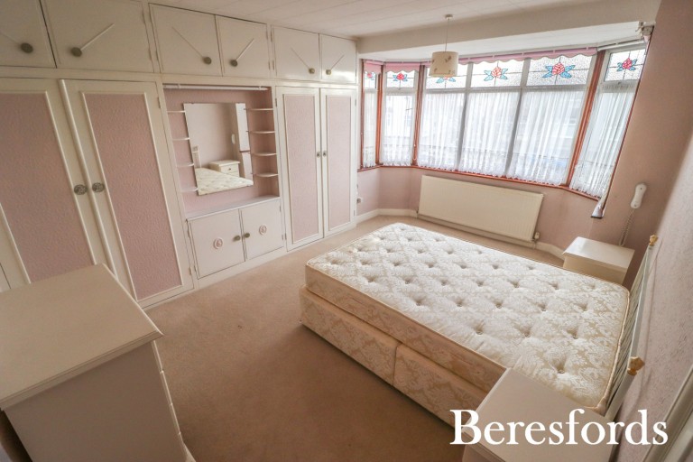 Images for Meadowside Road, Upminster, RM14