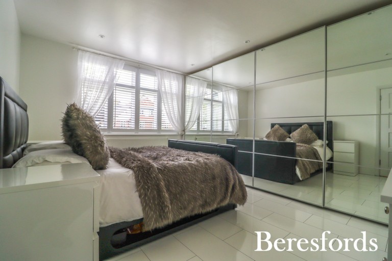 Images for Little Gaynes Lane, Upminster, RM14