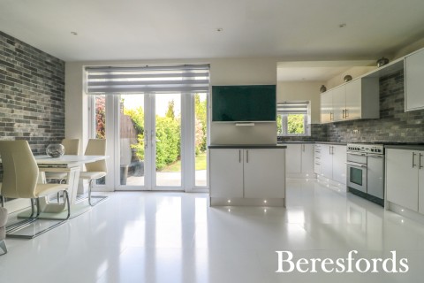 Click the photo for more details of Little Gaynes Lane, Upminster, RM14