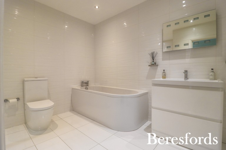 Images for Little Gaynes Lane, Upminster, RM14