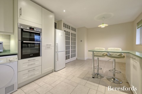 Click the photo for more details of Hall Lane, Upminster, RM14