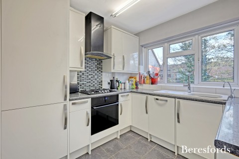 Click the photo for more details of Boundary Road, Upminster, RM14