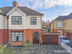 Images for Cranborne Gardens, Upminster, RM14