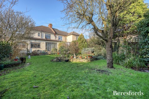 Click the photo for more details of Cranborne Gardens, Upminster, RM14