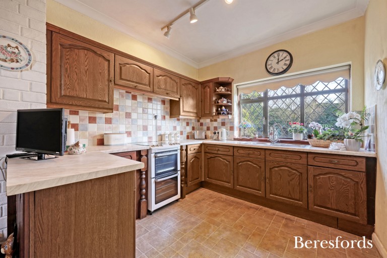 Images for Cranborne Gardens, Upminster, RM14