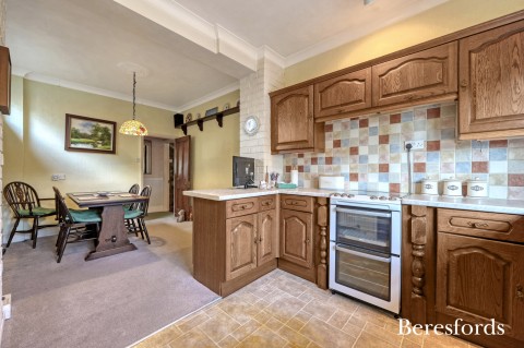 Click the photo for more details of Cranborne Gardens, Upminster, RM14