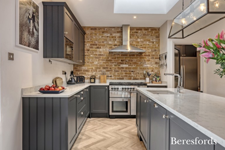 Images for Southview Drive, Upminster, RM14