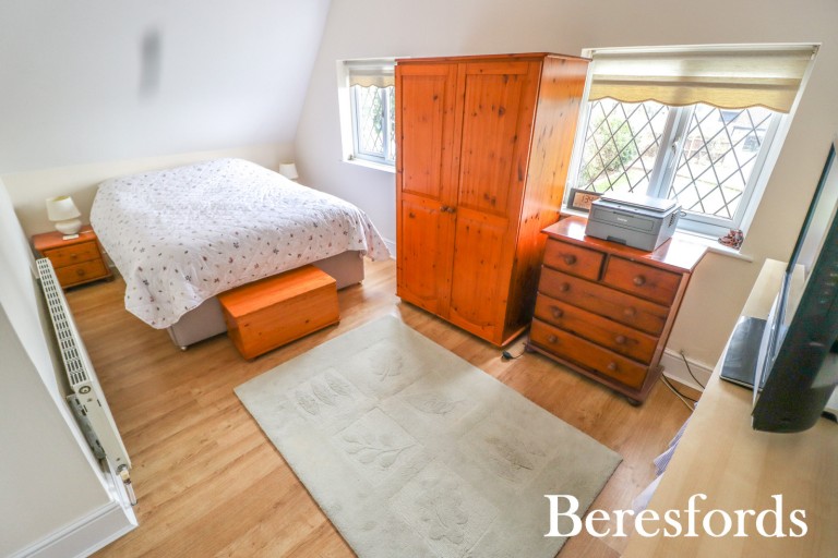 Images for Meadow Way, Upminster, RM14