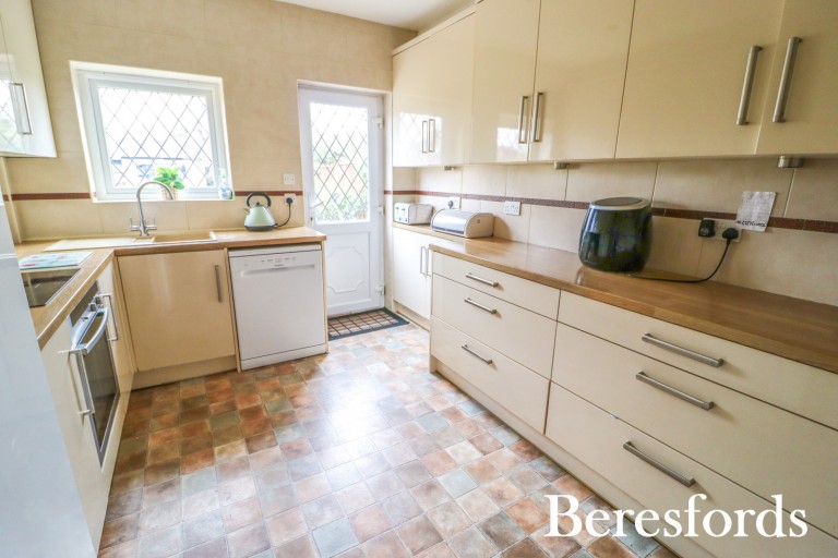 Images for Meadow Way, Upminster, RM14