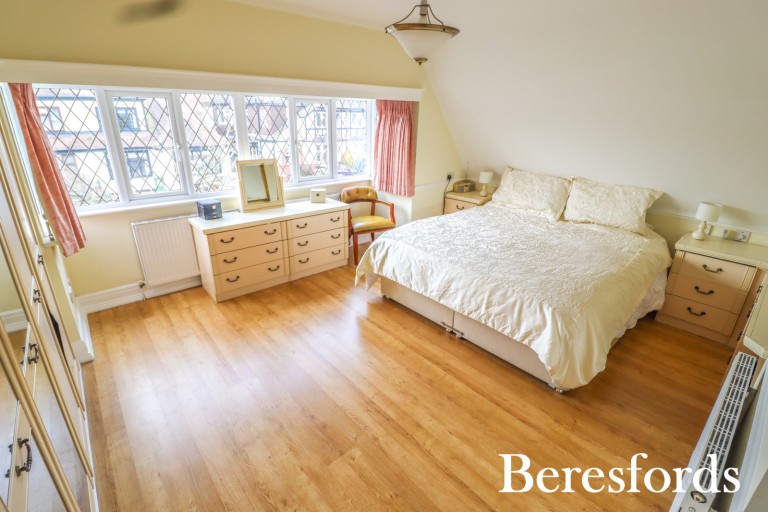 Images for Meadow Way, Upminster, RM14