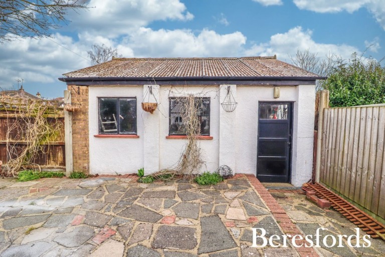 Images for Meadow Way, Upminster, RM14