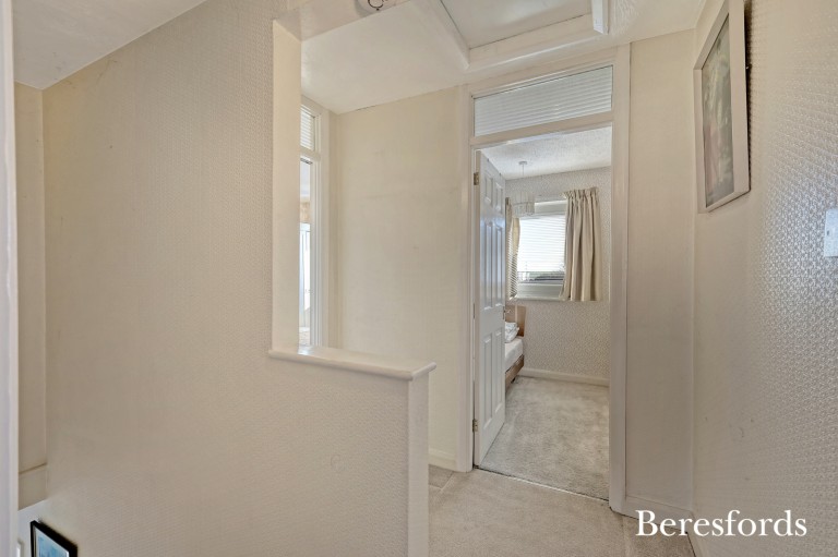 Images for Laburnham Close, Upminster, RM14