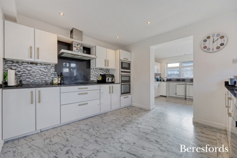 Click the photo for more details of Garth Road, South Ockendon, Essex, RM15