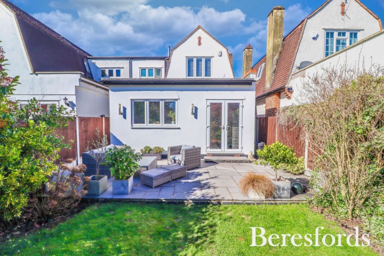 Images for Eversleigh Gardens, Upminster, RM14