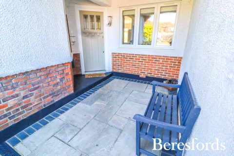 Click the photo for more details of Eversleigh Gardens, Upminster, RM14