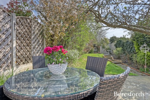 Click the photo for more details of Chipperfield Close, Upminster, RM14