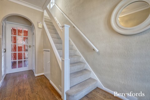 Click the photo for more details of Chipperfield Close, Upminster, RM14