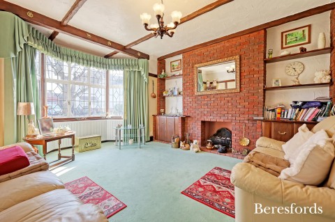 Click the photo for more details of Beech Avenue, Upminster, RM14