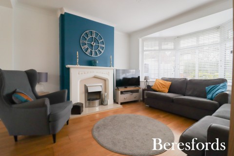 Click the photo for more details of Severn Drive, Upminster, RM14