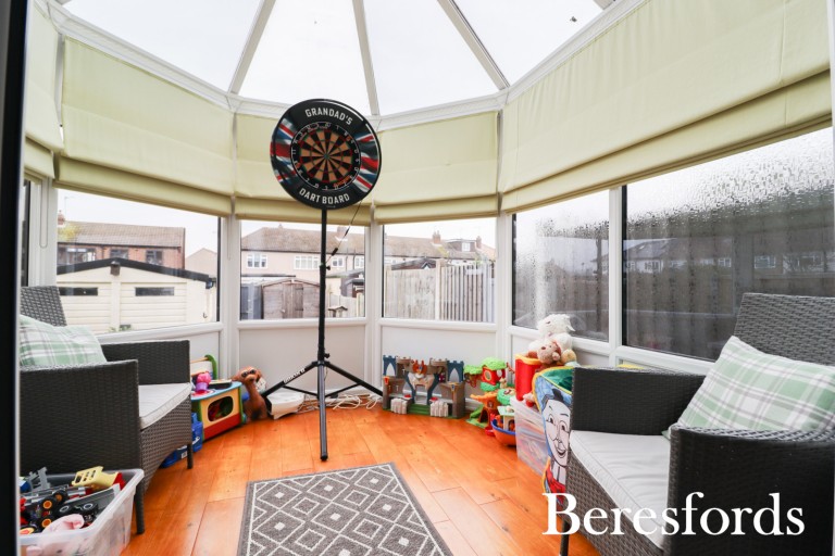 Images for Severn Drive, Upminster, RM14