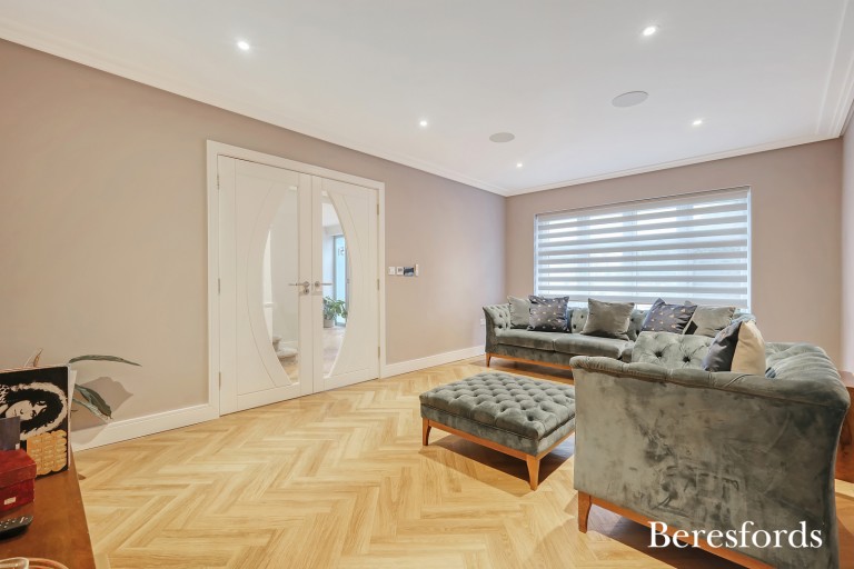 Images for Avon Road, Upminster, RM14