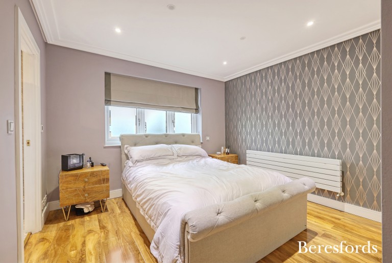 Images for Avon Road, Upminster, RM14