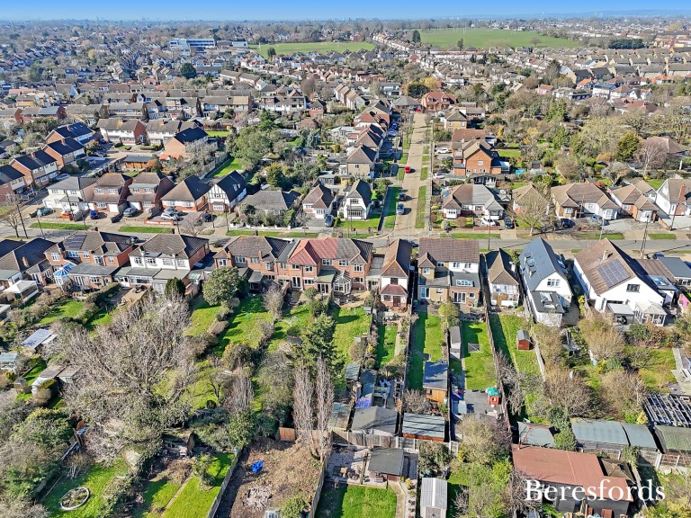 Images for Cranham Gardens, Upminster, RM14