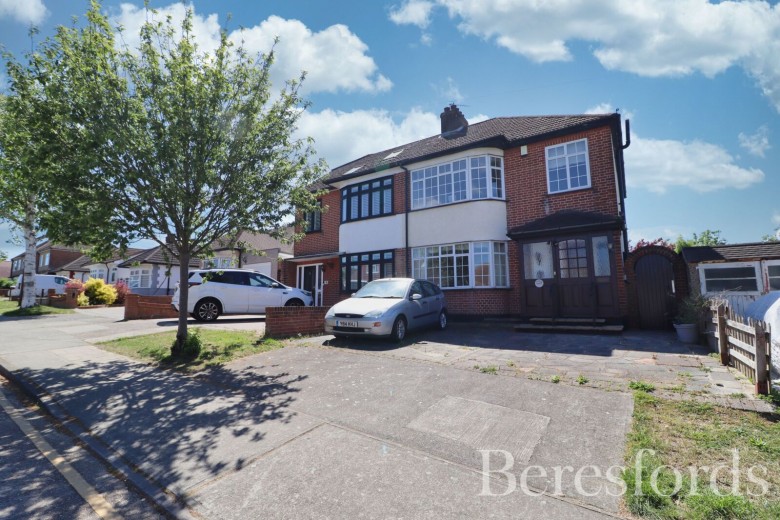 Click the photo for more details of Brookdale Avenue, Upminster, RM14