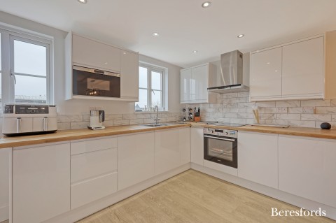 Click the photo for more details of Pearcy Close, Romford, RM3