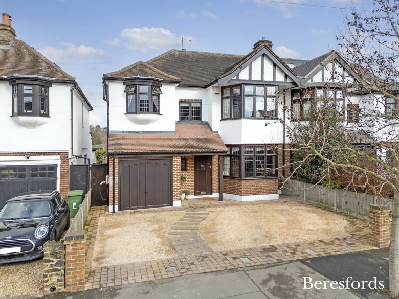 Click the photo for more details of Stewart Avenue, Upminster, RM14