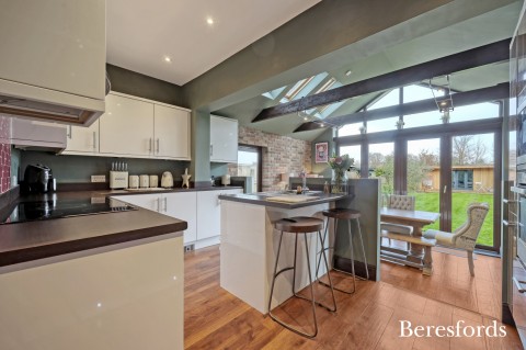 Click the photo for more details of Stewart Avenue, Upminster, RM14