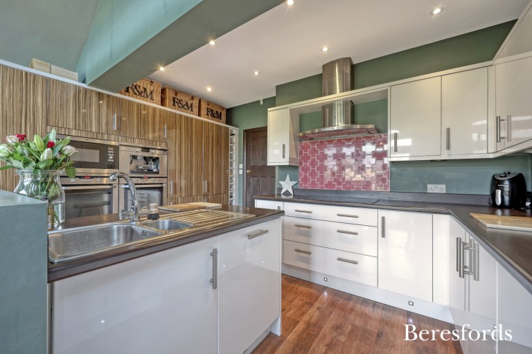 Images for Stewart Avenue, Upminster, RM14