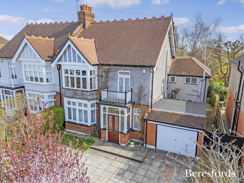 Click the photo for more details of Engayne Gardens, Upminster, RM14