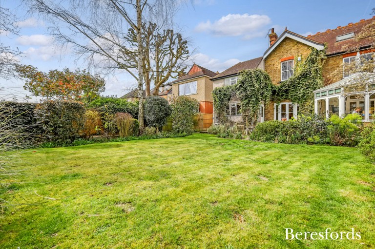Images for Engayne Gardens, Upminster, RM14