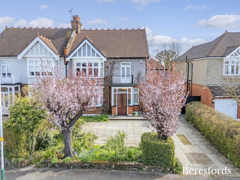 Images for Engayne Gardens, Upminster, RM14