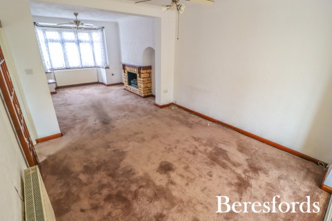 Click the photo for more details of Trent Avenue, Upminster, RM14