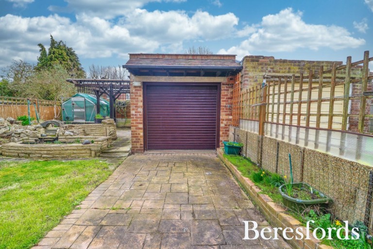 Images for Trent Avenue, Upminster, RM14