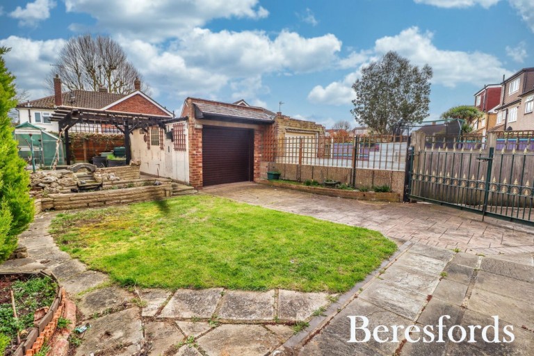 Images for Trent Avenue, Upminster, RM14