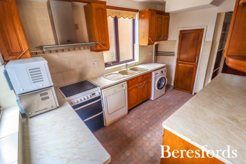 Click the photo for more details of Trent Avenue, Upminster, RM14