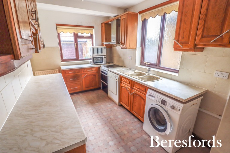 Images for Trent Avenue, Upminster, RM14