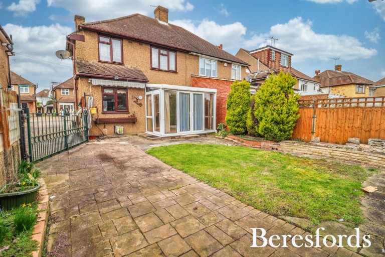 Images for Trent Avenue, Upminster, RM14