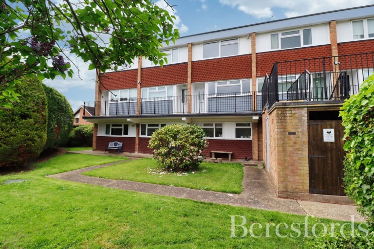 Images for Briarleas Gardens, Upminster, RM14