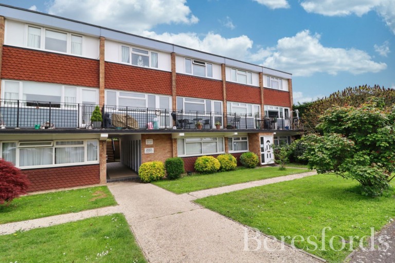 Images for Briarleas Gardens, Upminster, RM14