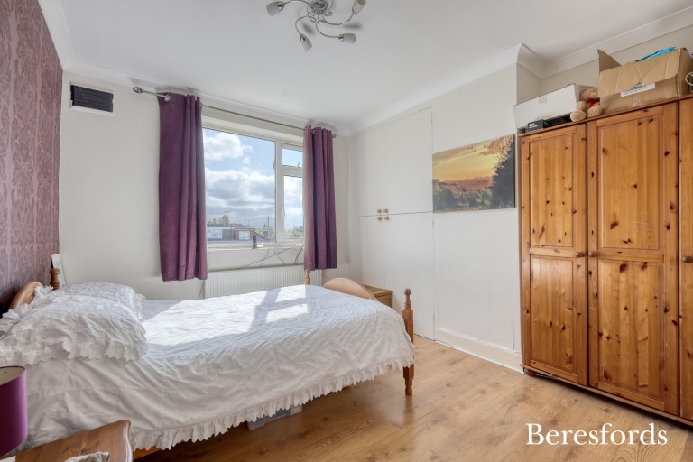 Images for Chester Avenue, Upminster, RM14