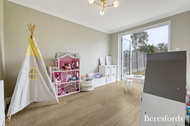 Images for Cranham Gardens, Upminster, RM14