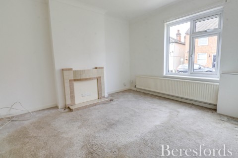 Click the photo for more details of Chase Road, Brentwood, Essex, CM14