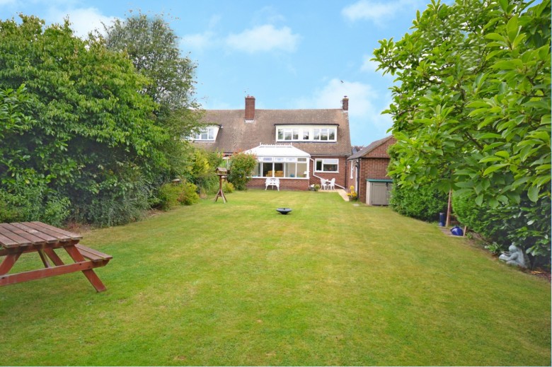 Click the photo for more details of Mayfield Road, Writtle, Chelmsford, Essex, CM1