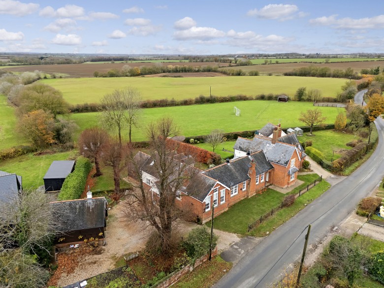 Click the photo for more details of Chignal St. James, Chelmsford, Essex, CM1
