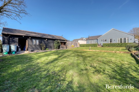 Click the photo for more details of Boyton Cross, Roxwell, Chelmsford, Essex, CM1