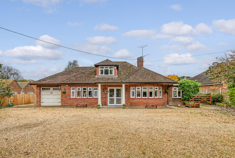 Click the photo for more details of Lodge Road, Writtle, Chelmsford, Essex, CM1